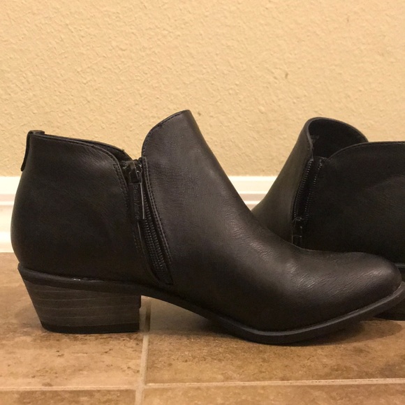Black booties - Picture 5 of 7